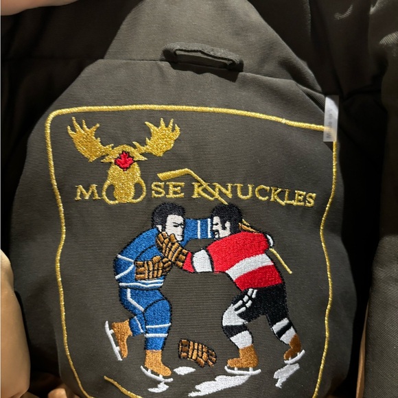 - Moose Knuckles Men’s jacket - Picture 4 of 8